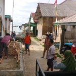 Masyarakat Bajau Wawonii Gotong Royong Siapkan Kalapaya dan Soppe’ untuk Kirab Budaya Konawe Kepulauan
